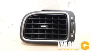 Usados Rejilla de aire de salpicadero Volkswagen Polo Precio de solicitud ofrecido por Van Gils Automotive