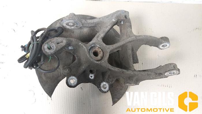 Knuckle, rear left from a Peugeot 508 SW (8E/8U) 1.6 HDiF 16V 2013