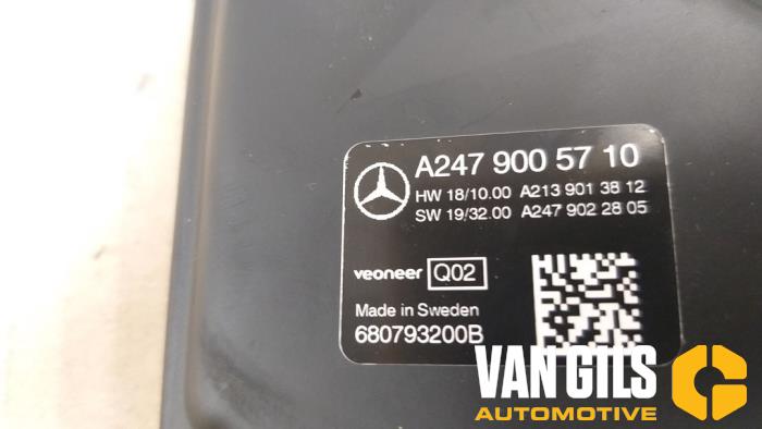 Kamera Vorderseite van een Mercedes-Benz Sprinter 5t (907.6) 519 CDI 3.0 V6 24V RWD 2020
