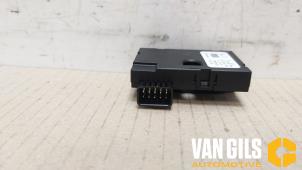 Usados Sensor de caja de dirección Volkswagen Golf V (1K1) 2.0 FSI 16V Precio € 40,00 Norma de margen ofrecido por Van Gils Automotive