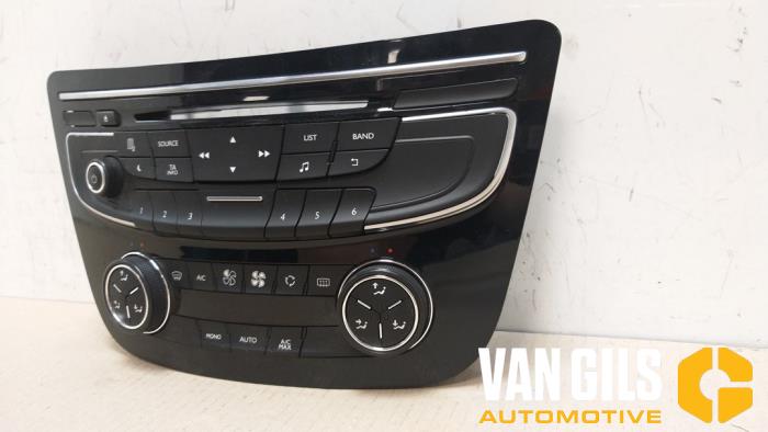 Heater control panel from a Peugeot 508 SW (8E/8U) 1.6 HDiF 16V 2013