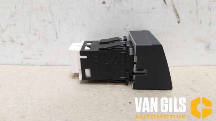 Panic lighting switch from a Peugeot 508 SW (8E/8U) 1.6 HDiF 16V 2013