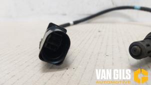 Lambda probe from a Volkswagen Touran (5T1) 2.0 TDI 150 2016
