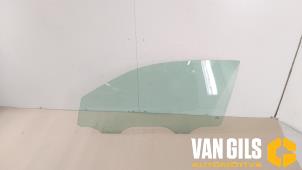 Usagé Vitre portière 2portes gauche Volkswagen Polo IV (9N1/2/3) 1.4 16V Prix € 40,00 Règlement à la marge proposé par Van Gils Automotive
