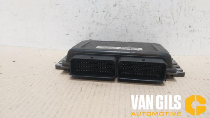 Used Engine management computer Renault Clio II (BB/CB) 1.4 Price € 150,00 Margin scheme offered by Van Gils Automotive