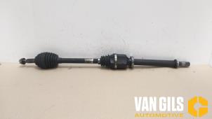 Used Front drive shaft, right Renault Clio III (BR/CR) 1.4 16V Price € 74,99 Margin scheme offered by Van Gils Automotive