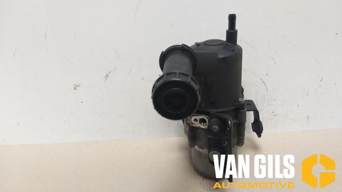 Usagé Pompe de direction Citroen C4 Coupé (LA) 1.4 16V Prix € 60,00 Règlement à la marge proposé par Van Gils Automotive