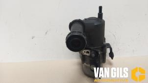 Used Power steering pump Citroen C4 Coupé (LA) 1.4 16V Price € 60,00 Margin scheme offered by Van Gils Automotive