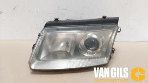 Used Headlight, left Volkswagen Passat (3B2) 1.9 TDi 115 Price € 65,00 Margin scheme offered by Van Gils Automotive