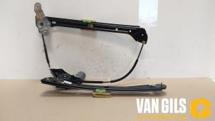Usagé Mécanique vitre 4portes avant droite Volkswagen Golf VII (AUA) 1.2 TSI 16V Prix € 66,55 Prix TTC proposé par Van Gils Automotive