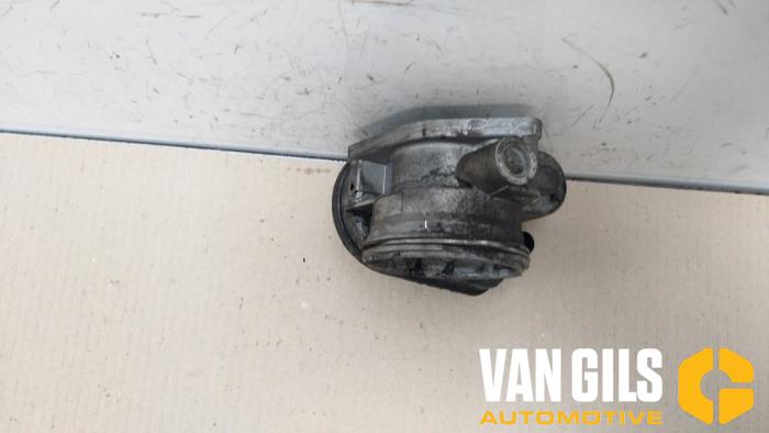 Drosselklappengehäuse van een Volkswagen Golf V (1K1) 2.0 TDI 16V 2004