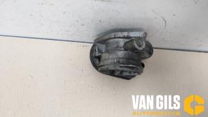 Drosselklappengehäuse van een Volkswagen Golf V (1K1) 2.0 TDI 16V 2004