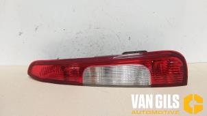 Używane Tylne swiatlo pozycyjne prawe Ford Focus C-Max 1.8 16V Cena € 45,00 Procedura marży oferowane przez Van Gils Automotive