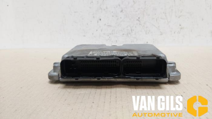 Used Engine management computer Opel Omega B Caravan (21/22/23) 2.2 DTI 16V Price € 150,00 Margin scheme offered by Van Gils Automotive