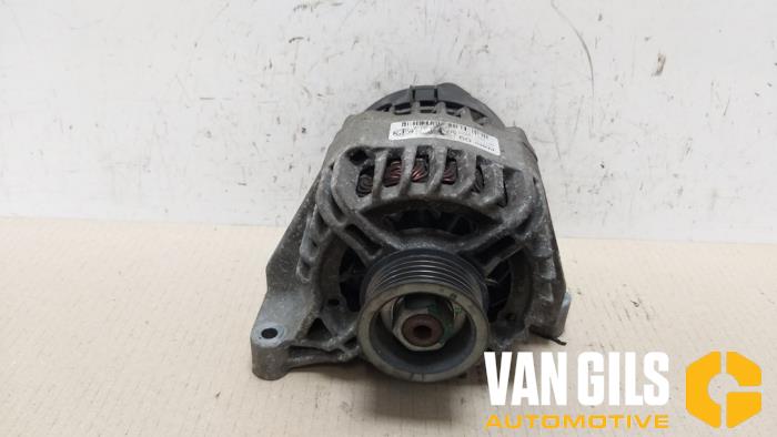 Usagé Dynamo Fiat Bravo (198A) 1.4 16V Prix € 88,00 Règlement à la marge proposé par Van Gils Automotive