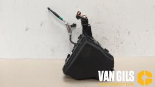 Gebrauchte Sicherungskasten Toyota Yaris III (P13) 1.0 12V VVT-i Preis € 110,00 Margenregelung angeboten von Van Gils Automotive