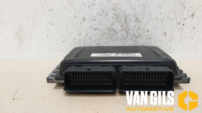 Used Engine management computer Renault Twingo (C06) 1.2 Price € 150,00 Margin scheme offered by Van Gils Automotive