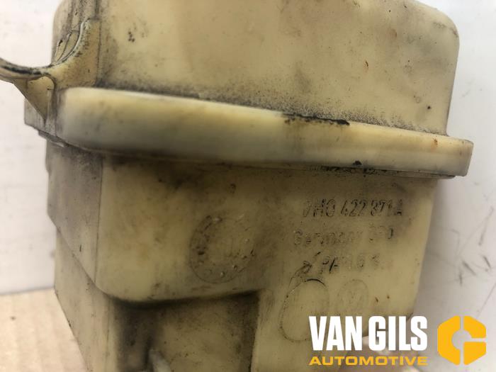 Power steering fluid reservoir Volkswagen Transporter T5 1.9 TDi
