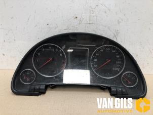 Używane Licznik kilometrów KM Audi A4 Avant (B6) 2.0 20V Cena € 60,00 Procedura marży oferowane przez Van Gils Automotive