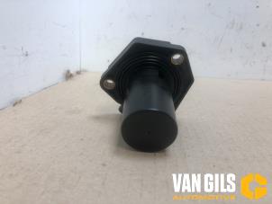Used Oil level sensor Mercedes B (W246,242) 2.1 B-220 CDI BlueEFFICIENCY, B-220d 16V Price on request offered by Van Gils Automotive