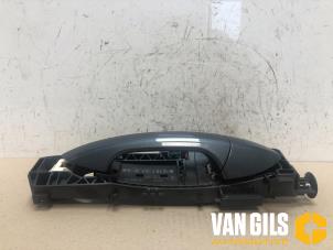 Usagé Poignée de porte arrière droite Mercedes E (W212) E-200 CGI 16V BlueEfficiency Prix sur demande proposé par Van Gils Automotive