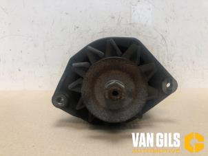 Begagnade Dynamo Renault Trafic I (TXX) 2.5 D Pris € 75,00 Marginaltabell erbjuds av Van Gils Automotive
