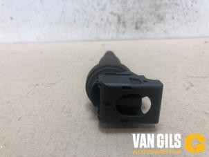 Used Ignition coil BMW 3 serie (E90) 320i 16V Price € 30,00 Margin scheme offered by Van Gils Automotive