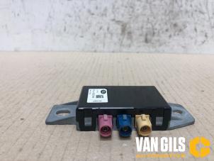 Used Antenna Amplifier Jaguar XJ (X351) 3.0 D V6 24V Price on request offered by Van Gils Automotive