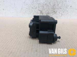 Used Air pump (suspension) Jaguar XJ (X351) 3.0 D V6 24V Price on request offered by Van Gils Automotive