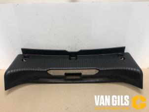 Usagé Couverture capteur serrure arrière Jaguar XJ (X351) 3.0 D V6 24V Prix sur demande proposé par Van Gils Automotive