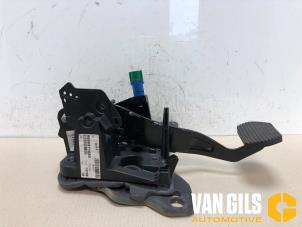 Używane Pedal hamulca Peugeot 508 Cena na żądanie oferowane przez Van Gils Automotive
