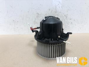 Used Heating and ventilation fan motor Mercedes Vito Mixto (447.7) 2.2 116 CDI 16V Price € 85,91 Inclusive VAT offered by Van Gils Automotive