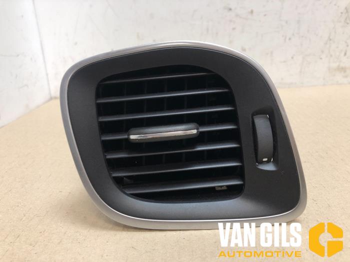 Volvo V40 Dashboard Vents Stock 