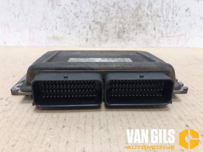 Used Engine management computer Renault Clio II (BB/CB) 1.4 Price € 150,00 Margin scheme offered by Van Gils Automotive