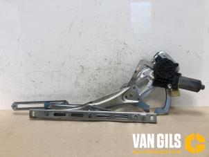 Used Window mechanism 2-door, front right Mercedes CLK (W208) 2.0 200K Evo 16V Price € 50,00 Margin scheme offered by Van Gils Automotive