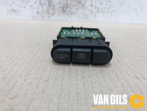 Usados Interruptor de calefactor luneta Saab 9-3 I (YS3D) 2.0,S 16V Precio € 40,00 Norma de margen ofrecido por Van Gils Automotive