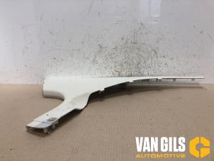 Used C-style sealing cover right Volkswagen Passat Price on request offered by Van Gils Automotive