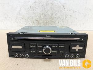 Radio CD player Citroen Jumpy 2.0 HDiF 16V 125 - 98016550XT HARMAN