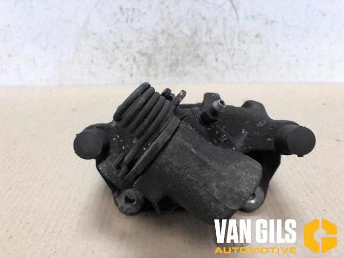 Gebrauchte Bremszange rechts hinten Volvo V40 (MV) 1.6 D2 Preis € 55,00 Margenregelung angeboten von Van Gils Automotive