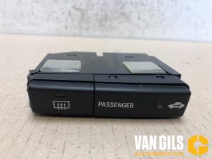 Used Rear window heating switch Toyota Avensis Wagon (T25/B1E) 2.2 D-4D 16V D-CAT Price € 40,00 Margin scheme offered by Van Gils Automotive