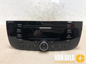 Gebrauchte Radio CD Spieler Fiat Punto Evo (199) 1.3 JTD Multijet 85 16V Euro 5 Preis € 55,00 Margenregelung angeboten von Van Gils Automotive