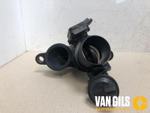 Used Throttle body Peugeot 5008 I (0A/0E) 2.0 HDiF 16V Price € 148,00 Margin scheme offered by Van Gils Automotive