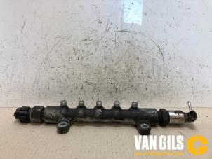 Used Fuel injector nozzle Toyota Avensis Wagon (T25/B1E) 2.2 D-4D 16V D-CAT Price € 50,00 Margin scheme offered by Van Gils Automotive