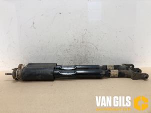 Used Shock absorber kit Alfa Romeo Giulietta (940) 1.75 TBI 16V QV Price on request offered by Van Gils Automotive