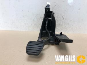 Used Brake pedal Renault Vel Satis (BJ) 3.5 V6 24V Autom. Price € 40,00 Margin scheme offered by Van Gils Automotive
