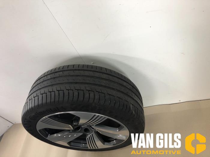 Wheel from a Audi E-Tron (GEN) 55 2019