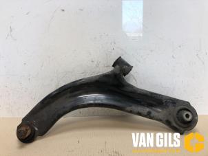 Used Front wishbone, left Renault Clio III (BR/CR) 1.5 dCi FAP Price on request offered by Van Gils Automotive