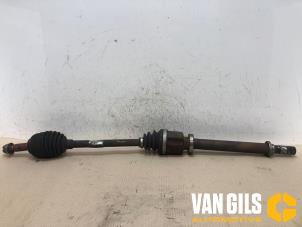 Used Front drive shaft, right Renault Clio III (BR/CR) 1.5 dCi FAP Price € 30,00 Margin scheme offered by Van Gils Automotive