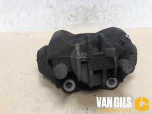 Used Front brake calliper, right Peugeot Partner (GC/GF/GG/GJ/GK) 1.6 HDI 75 Phase 1 Price on request offered by Van Gils Automotive