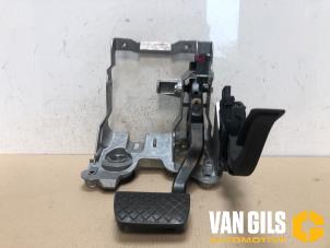 Używane Zestaw pedalów Audi A4 Avant Quattro (B8) 3.0 TDI V6 24V Cena na żądanie oferowane przez Van Gils Automotive